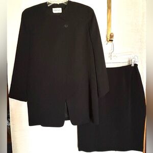 Emanuel Ungaro Classic Black Suit Ensemble